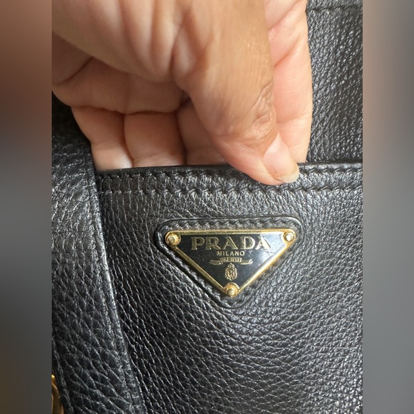Low priced 🥰 Leather Prada bag - Picture 4 of 16